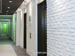Bachelor apartment for rent in TORONTO 