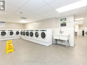 Bachelor apartment for rent in TORONTO 