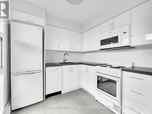 Bachelor apartment for rent in TORONTO   