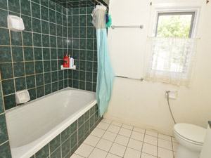 Room / Shared apartment for rent in ETOBICOKE  