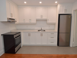 Bachelor apartment for rent in TORONTO   