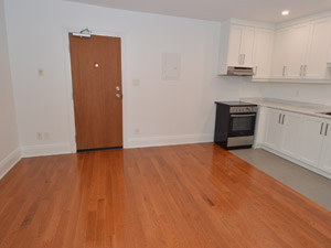 Bachelor apartment for rent in TORONTO   