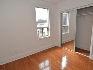 Bachelor apartment for rent in TORONTO   