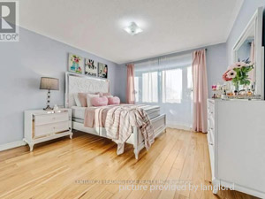 3+ Bedroom apartment for rent in Scarborough    