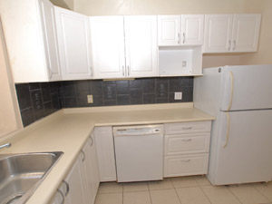 Bachelor apartment for rent in NORTH YORK 