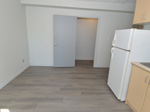 Bachelor apartment for rent in EAST YORK 