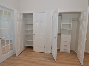 Unknown apartment for rent in TORONTO 