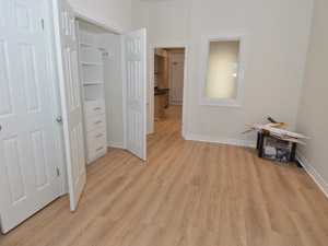 Unknown apartment for rent in TORONTO 