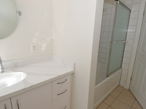 Unknown apartment for rent in TORONTO 