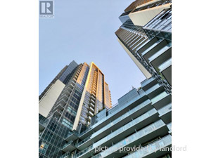 Room / Shared apartment for rent in Toronto 