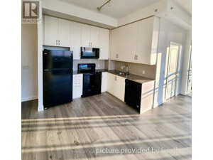 Room / Shared apartment for rent in Toronto 