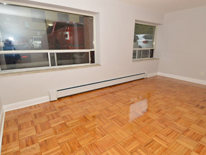 Bachelor apartment for rent in YORK 