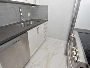 Bachelor apartment for rent in YORK 