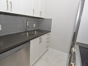 Bachelor apartment for rent in YORK 