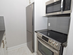 Bachelor apartment for rent in YORK 