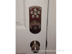 Bachelor apartment for rent in TORONTO 
