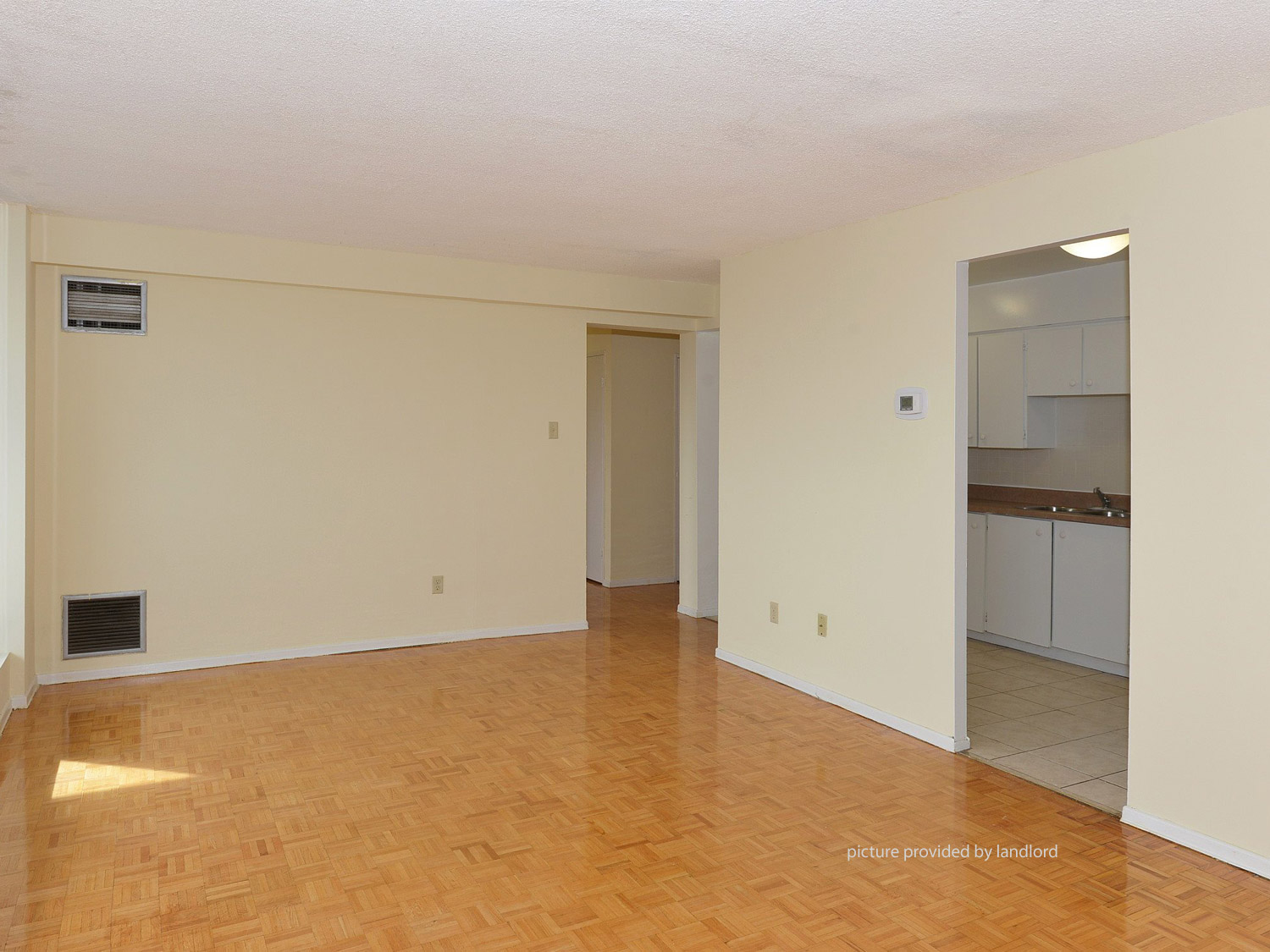 1580 Sandhurst Cir, Scarborough, ON : 1 Bedroom for rent ...