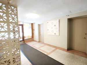 Bachelor apartment for rent in EAST YORK