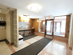 Bachelor apartment for rent in EAST YORK