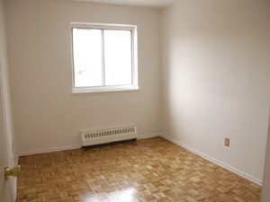 3+ Bedroom apartment for rent in BURLINGTON