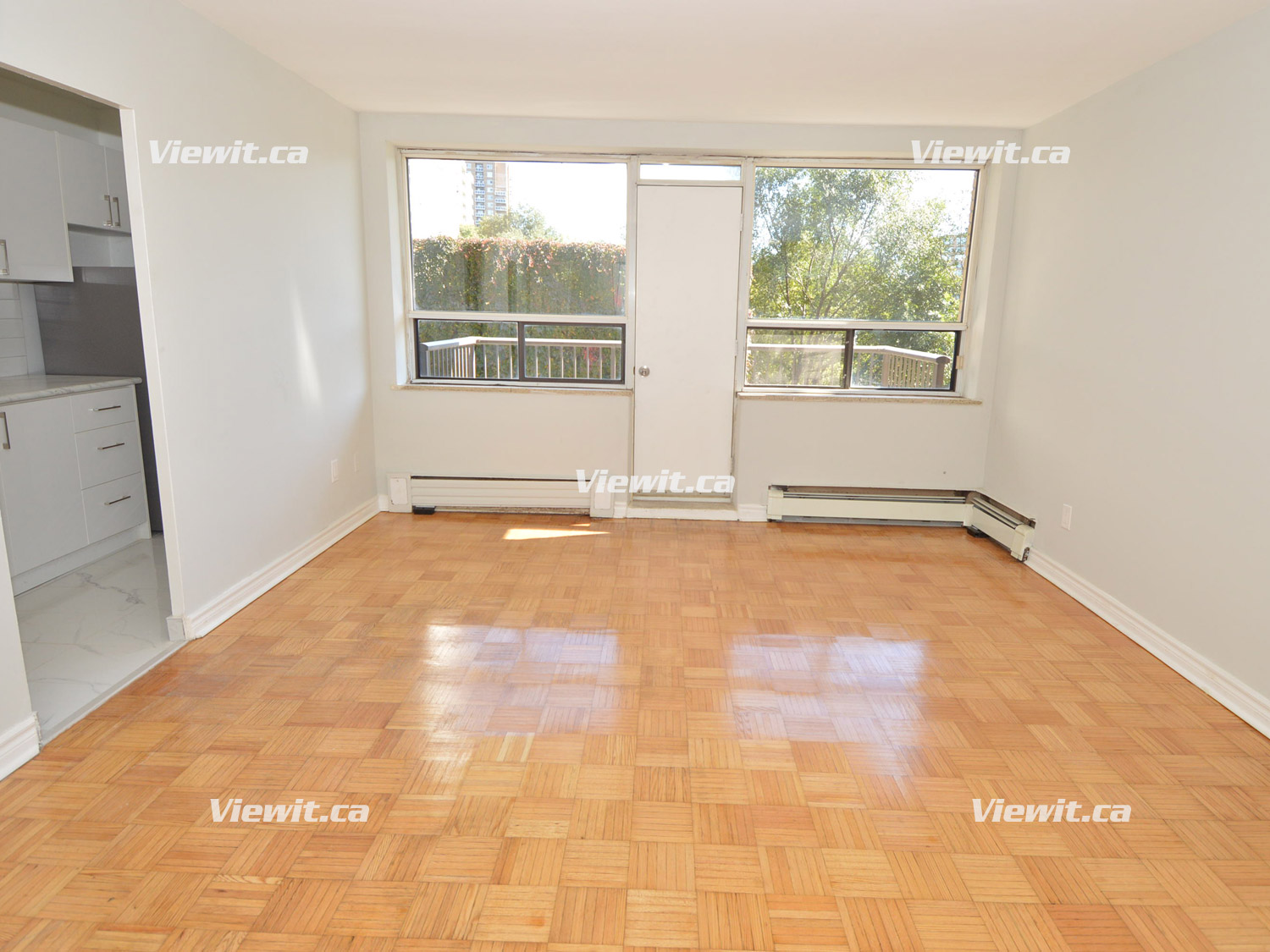2202 Weston Rd North York, Bach 3