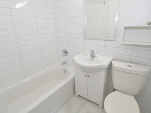 Bachelor apartment for rent in North York