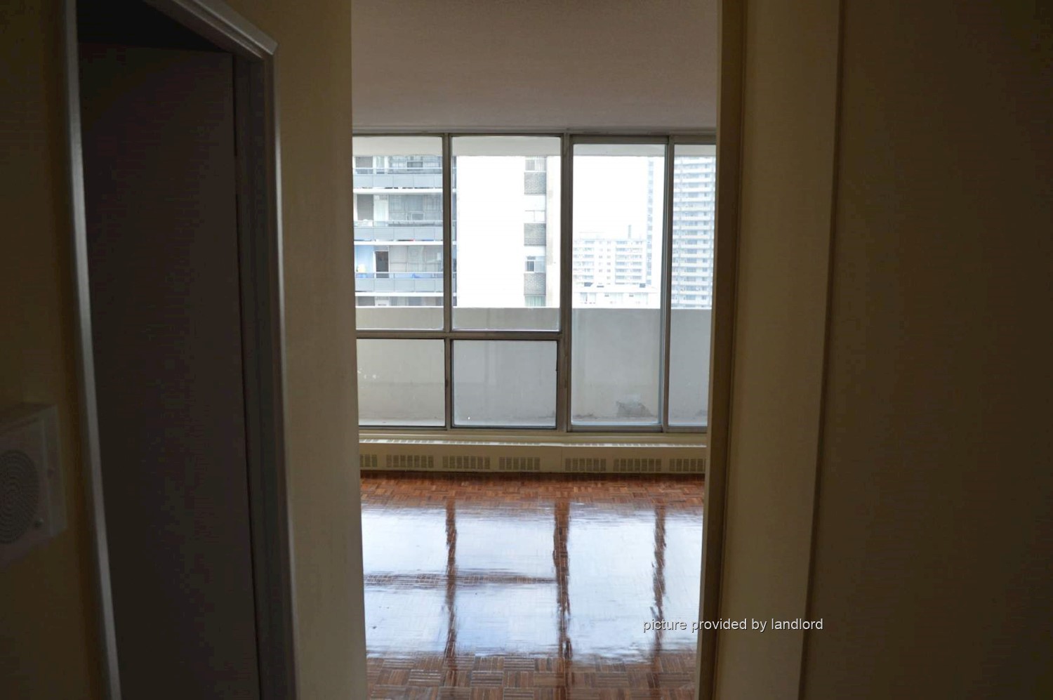 For rent 555 Sherbourne Street Toronto, Bach Viewit 3159