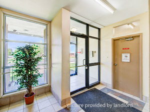 Bachelor apartment for rent in NORTH YORK 