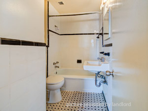 Bachelor apartment for rent in NORTH YORK 