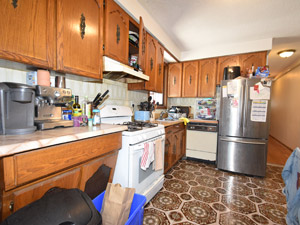 3+ Bedroom apartment for rent in Toronto