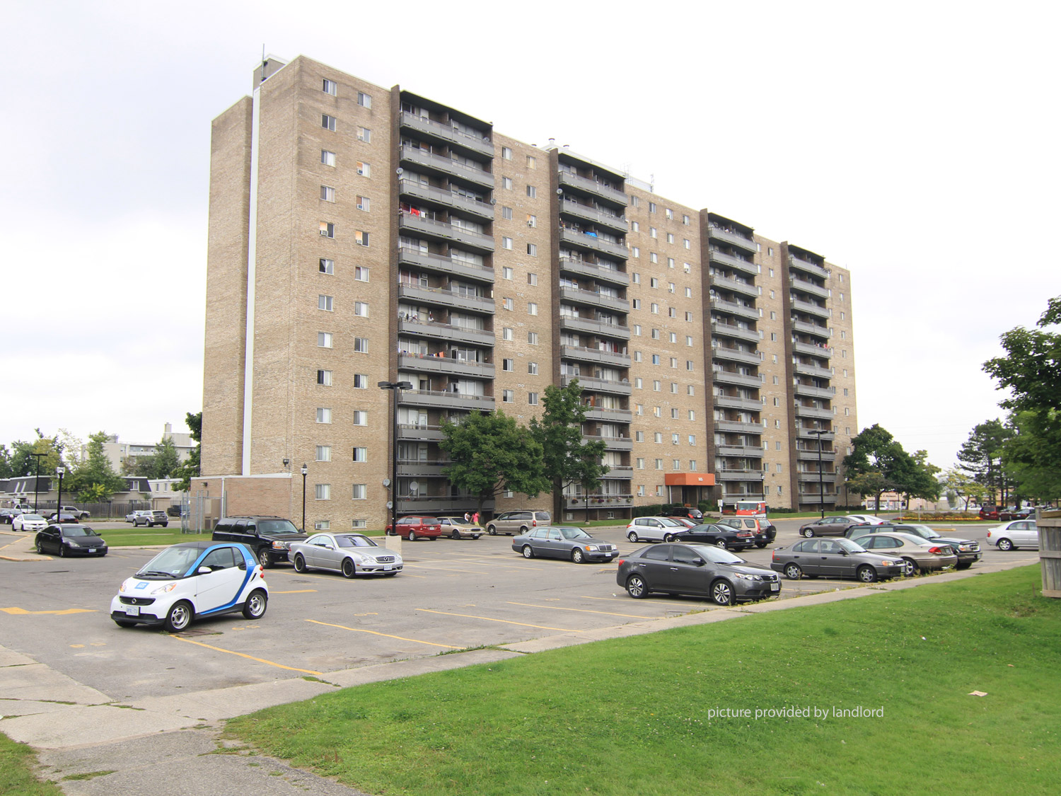 165 & 195 Kennedy Rd S, Brampton, ON 1 Bedroom for rent Brampton