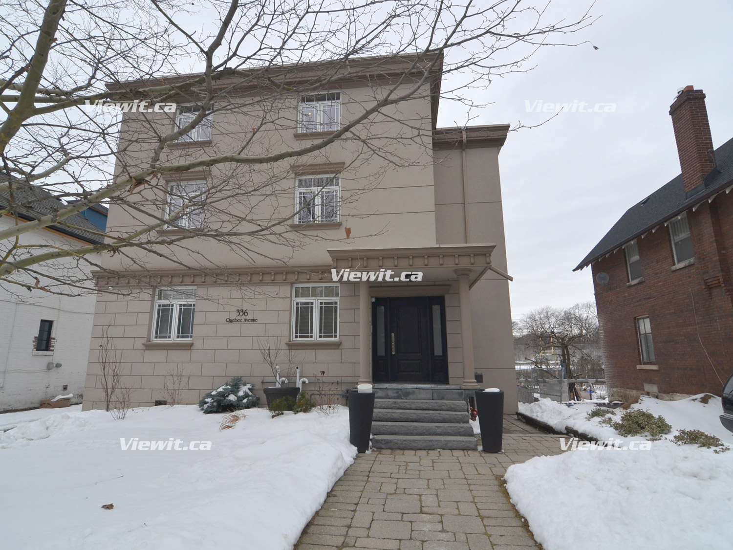 For rent High Toronto, 2 bdrm Viewit 40390