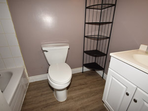 Bachelor apartment for rent in MISSISSAUGA 