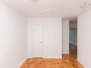Bachelor apartment for rent in TORONTO