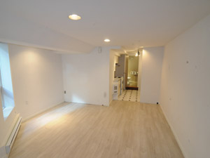 Bachelor apartment for rent in TORONTO