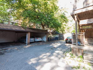 3+ Bedroom apartment for rent in TORONTO 