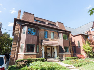 3+ Bedroom apartment for rent in TORONTO 