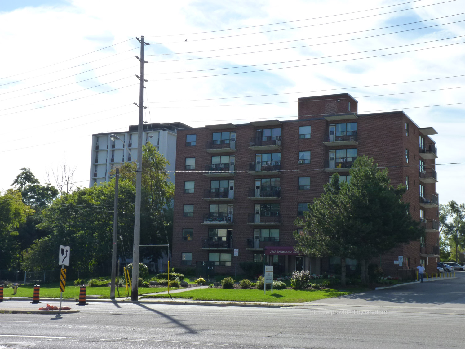 For rent 2243 Eglinton Ave Eas Toronto, 2 bdrm Viewit 4715