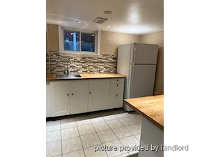 Room / Shared apartment for rent in EAST YORK