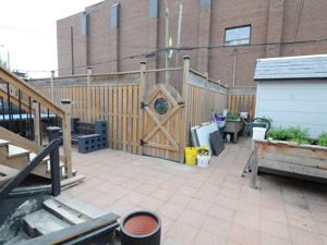 Room / Shared apartment for rent in EAST YORK