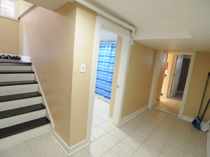 Room / Shared apartment for rent in EAST YORK