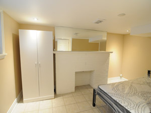 Room / Shared apartment for rent in EAST YORK