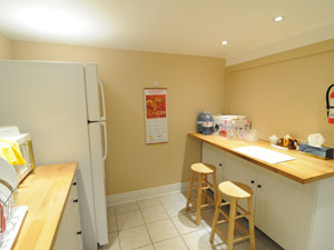 Room / Shared apartment for rent in EAST YORK