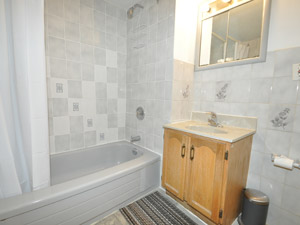 3+ Bedroom apartment for rent in TORONTO