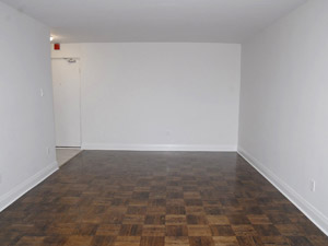 Bachelor apartment for rent in NORTH YORK 