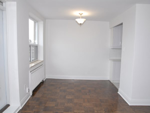 Bachelor apartment for rent in NORTH YORK 