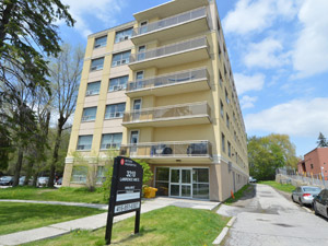 Rental Low-rise 3210 Lawrence Ave E, Scarborough, ON