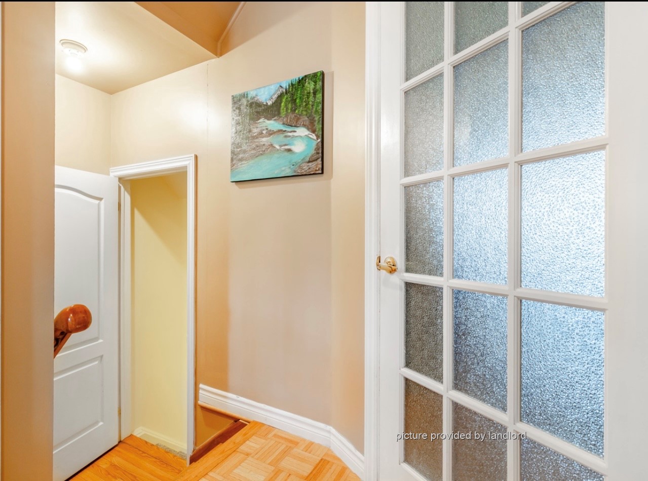 For rent BathurstRutherford Thornhill, Bach Viewit 58545