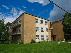 Rental Low-rise 868 Lawrence Ave E, North York, ON