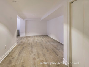 Bachelor apartment for rent in Toronto